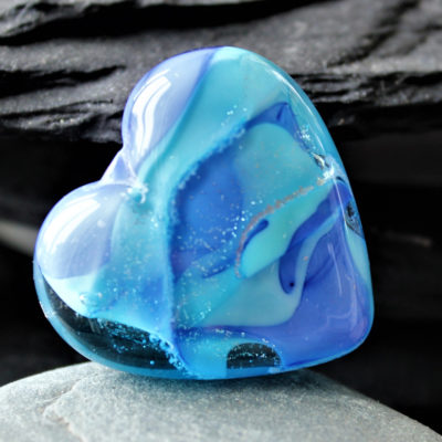 blue - traditional heart memory bead