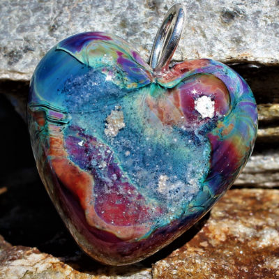 terranova - traditional heart memory bead